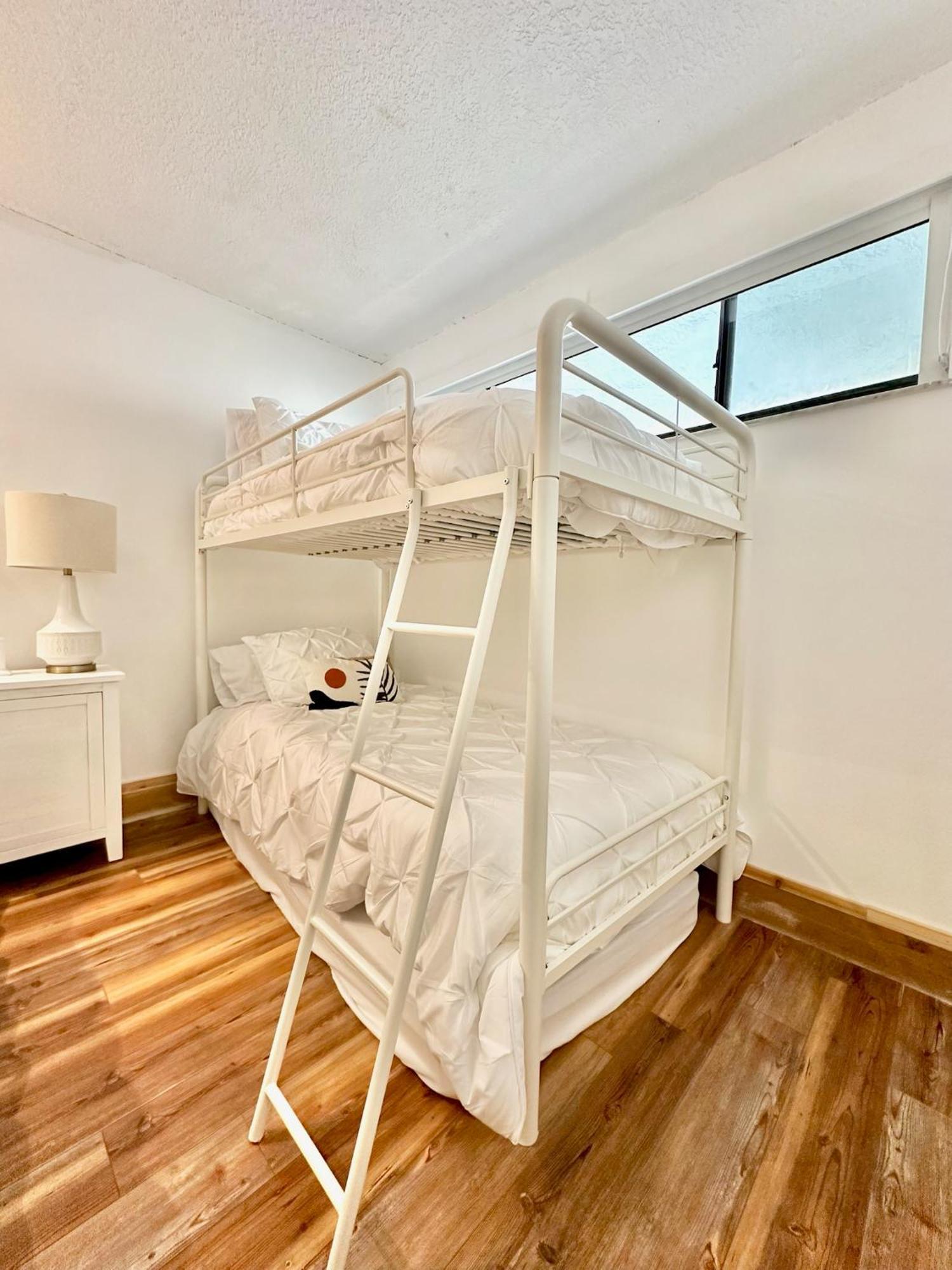 Tower 2 Master Suites, 2 Kings Beds, Marina Κι Λάργκο Εξωτερικό φωτογραφία